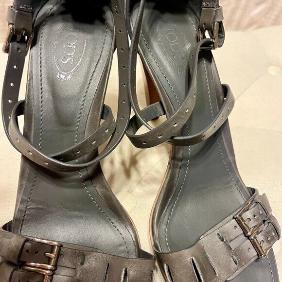 TOD'S Grey Leather Detail Ankle Strap Sandal - Picture 2 of 9